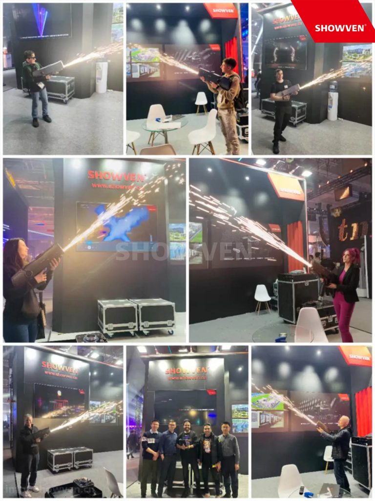 The SPARKULAR BLASTER, which can be held in the hand, was the most popular product at the show.